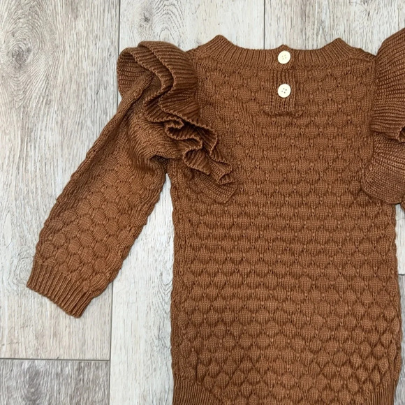 Knitted Ruffle Romper - Picture 2 of 9